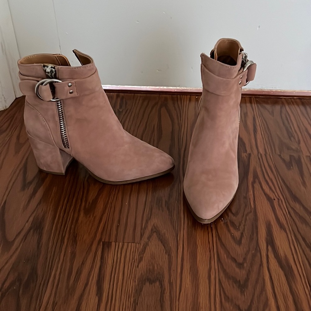 Steven by Steve Madden pink suede boots